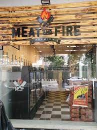 Meat And Fire – Vila Vermelha